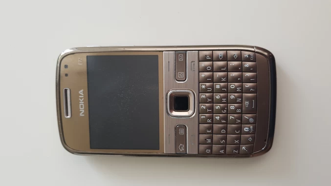 NOKIA » Nokia E72-1 - 2009